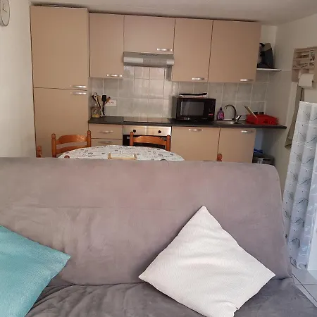 Petit Pavillon St Pierre בית נופש