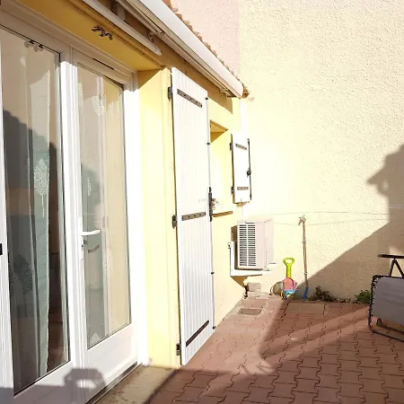 בית נופש Petit Pavillon St Pierre