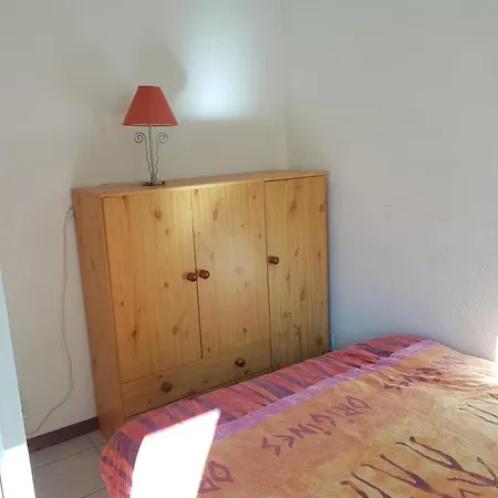 Petit Pavillon St Pierre *