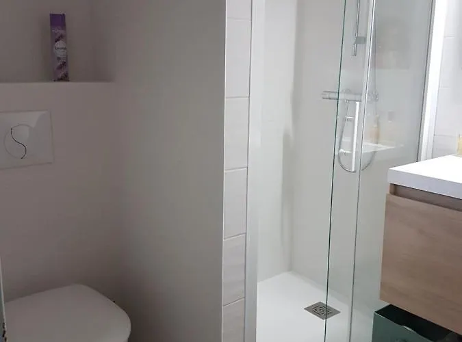 Petit Pavillon St Pierre *